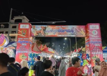 Permen Squid Game Hingga Kapal Otok-otok Meramaikan Dugderan di Semarang