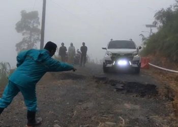 Akibat Curah Hujan Tinggi, Jalan Utama di Petungkriyono Pekalongan Kembali Ambles