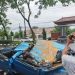 Pohon Tumbang Timpa Mobil di Semarang, Dua Korban Dilarikan ke RS 8 Pohon Tumbang Timpa Mobil di Semarang, Dua Korban Dilarikan ke RS