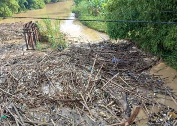 Tumpukan Sampah di Sungai Lusi, Warga Ngilen Blora Diminta Lapor ke DPUPR