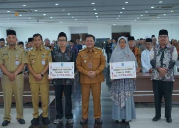 Ratusan Modin se-Kota Salatiga dapat Insentif Rp 1,7 Juta dari Pemkot