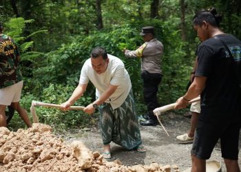Rusak Parah, Status Jalan Cabak-Bleboh Blora Ternyata Milik Perhutani 9 Rusak Parah, Status Jalan Cabak-Bleboh Blora Ternyata Milik Perhutani
