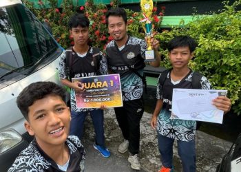 Tim Voli Putra SMPN 1 Bulu Berhasil Raih Juara 1 di Ajang HUT ke- 34 MAN 1 Rembang
