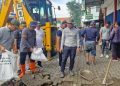 Langganan Banjir, Gorong-gorong 25 Meter di Perempatan Jember Dibersihkan Bupati Kudus 15 Langganan Banjir, Gorong-gorong 25 Meter di Perempatan Jember Dibersihkan Bupati Kudus