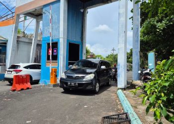 Bupati Beri Kebijakan Khusus Bagi Warga Karimunjawa saat Keluar Masuk Pelabuhan