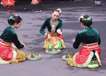 Tradisi Ngintun Sega Kepel Asal Kudus Ditampilkan di Pentas Duta Seni se-Jateng