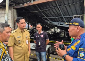 Tinjau Lokasi Kebakaran PT HWI, Bupati Jepara Pastikan Hak Korban Terpenuhi