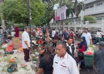 Langgar Aturan, 25 Pedagang di Pasar Bitingan Kudus Ditertibkan