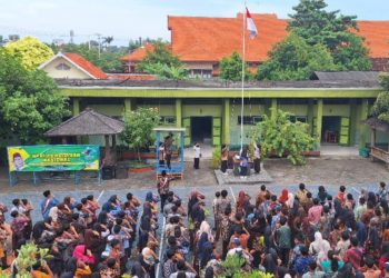 SMP Negeri 5 Rembang Peringati Hardiknas dengan Berbagai Pertunjukan Seni Budaya