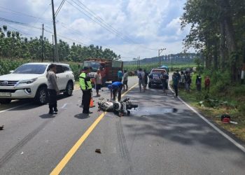 Hendak Menyalip, Truk Tabrak Pemotor Hingga Tewas di Cabak Blora