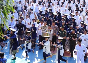 Bupati Kudus Ikut Flashmob dan Tari Kretek Massal di Momen Hardiknas