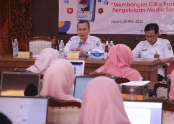 Diskominfo Jepara: Admin Medsos Perangkat Daerah Harus Sigap Tanggapi Aduan 7 Diskominfo Jepara: Admin Medsos Perangkat Daerah Harus Sigap Tanggapi Aduan