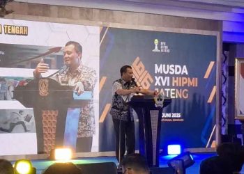 Gubernur Jateng Sorot Minimnya Investasi di Sektor UMKM dan IKM Muda 4 Gubernur Jateng Sorot Minimnya Investasi di Sektor UMKM dan IKM Muda