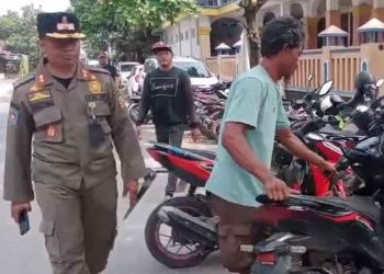 Ganggu Jamaah, Parkir Liar di Sekitar Masjid Besar Kayen Pati Ditertibkan