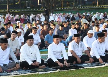 Pangdam IV/Diponegoro Shalat Idul Adha Bersama Prajurit dan Masyarakat 6 Pangdam IV/Diponegoro Shalat Idul Adha Bersama Prajurit dan Masyarakat