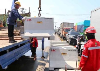 Urai Macet, U-Turn di Jalan KM 9 Semarang-Demak Ditutup Beton