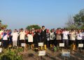 Hari Lingkungan Hidup, Gus Hajar Bareng Warga Jepara Tanam 3.000 Bibit Mangrove 16 Hari Lingkungan Hidup, Gus Hajar Bareng Warga Jepara Tanam 3.000 Bibit Mangrove