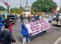 Mahasiswa di Pati Demo Tuntut Penyesuaian Tarif PBB-P2 Dibatalkan 15 Mahasiswa di Pati Demo Tuntut Penyesuaian Tarif PBB-P2 Dibatalkan