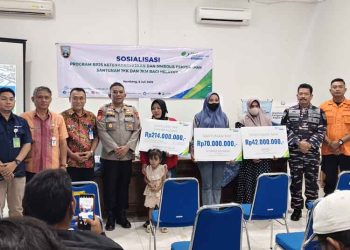 BPJS Ketenagakerjaan Serahkan Santunan Ratusan Juta untuk Ahli Waris Nelayan Rembang