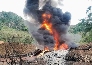 Kebakaran Sumur Minyak di Blora Belum Padam, Petugas Bakal Buat Segitiga Api