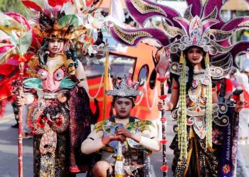 SMPN 2 Lasem Tampil Memukau di Karnaval Tahunan, Sabet Juara 1