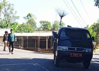 Hadang Truk Sampah, Warga Salatiga Keluhkan Bau Menyengat TPA Ngronggo