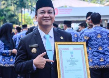 Walkot Pekalongan dapat Penghargaan Satya Lencana Wira Karya dari Presiden saat HUT RI