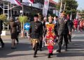 Alasan Bupati Kendal Pakai Pakaian Adat Kalimantan Barat saat Pimpin Upacara HUT RI di Alun-alun