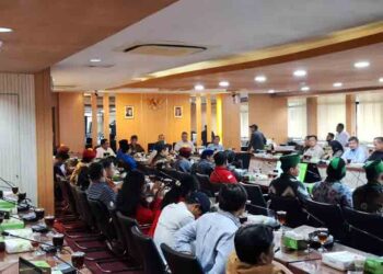 Audiensi dengan DPRD, Mahasiswa Sorot UMP Jateng Rendah