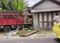 Kronologi Truk Tabrak Sepeda Motor dan Rumah di Jalan Pati-Gabus 18 Kronologi Truk Tabrak Sepeda Motor dan Rumah di Jalan Pati-Gabus