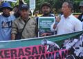 Puluhan Jurnalis Desak Polisi Tetapkan Tersangka Kasus Dugaan Kekerasan di Pati 19 Puluhan Jurnalis Desak Polisi Tetapkan Tersangka Kasus Dugaan Kekerasan di Pati