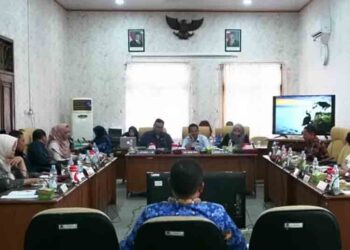 Rapat Pansus Hak Angket Kebijakan Bupati Pati ke-9 Dikawal Warga dan Ratusan Personel 7 Rapat Pansus Hak Angket Kebijakan Bupati Pati ke-9 Dikawal Warga dan Ratusan Personel