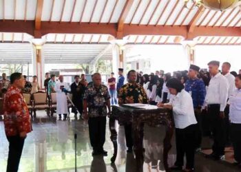 1.047 PPPK Pemkab Pati Dilantik, Bupati Minta Kinerja Ditingkatkan 7 1.047 PPPK Pemkab Pati Dilantik, Bupati Minta Kinerja Ditingkatkan