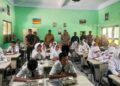 Wabup Hanies Tinjau Langsung Distribusi MBG untuk Pelajar di Rembang 16 Wabup Hanies Tinjau Langsung Distribusi MBG untuk Pelajar di Rembang