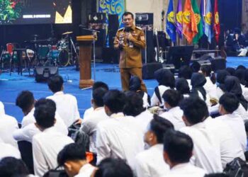 Gubernur Jateng Beri Pesan ke Mahasiswa Agar Fokus Merancang Masa Depan 7 Gubernur Jateng Beri Pesan ke Mahasiswa Agar Fokus Merancang Masa Depan