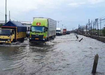 Pantura Demak-Semarang Masih Tergenang Banjir, Ini Tanggapan Pemkab 4 Pantura Demak-Semarang Masih Tergenang Banjir, Ini Tanggapan Pemkab