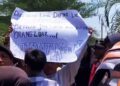 Warga Bumiharjo Demak Gelar Aksi Tolak Perangkat Desa dari Luar 11 Warga Bumiharjo Demak Gelar Aksi Tolak Perangkat Desa dari Luar