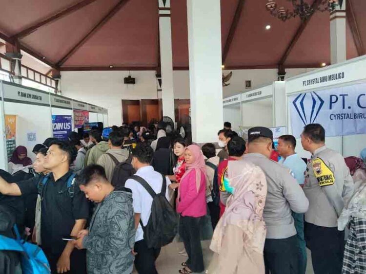 Dinakerind Demak Optimis Tekan Angka Pengangguran Lewat Sektor Industri 1 Dinakerind Demak Optimis Tekan Angka Pengangguran Lewat Sektor Industri
