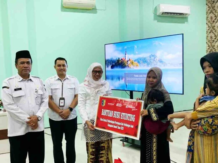 Pemkab Demak Salurkan Bantuan Susu untuk Anak Terindikasi Stunting 1 Pemkab Demak Salurkan Bantuan Susu untuk Anak Terindikasi Stunting