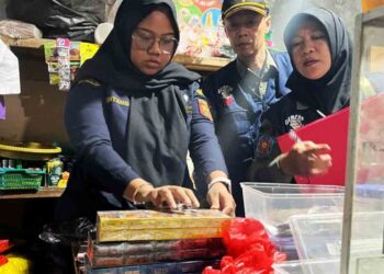 142 Bungkus Rokok Ilegal Masih Ditemukan di Warung Jepara 7 142 Bungkus Rokok Ilegal Masih Ditemukan di Warung Jepara