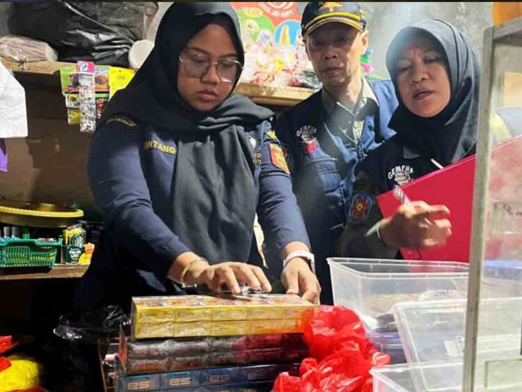 142 Bungkus Rokok Ilegal Masih Ditemukan di Warung Jepara 1 142 Bungkus Rokok Ilegal Masih Ditemukan di Warung Jepara
