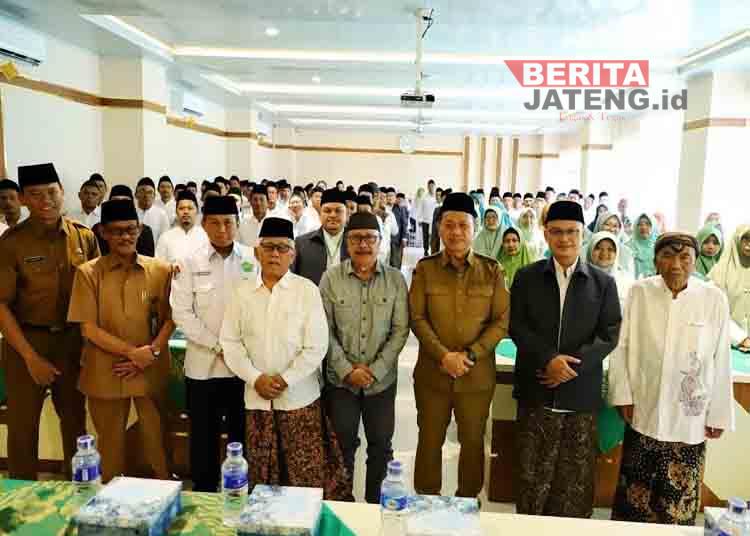 Perbup Pesantren Segera Disusun, Bupati Kudus Dorong Santri Kuasai Teknologi 1 Perbup Pesantren Segera Disusun, Bupati Kudus Dorong Santri Kuasai Teknologi