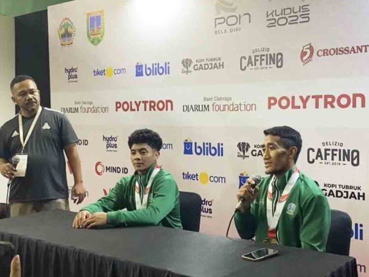 Dua Atlet Gulat Asal Jatim Raih Medali Emas di Ajang PON Bela Diri Kudus 2025