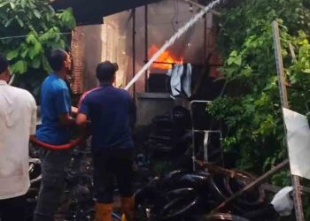 Rumah di Kajen Pati Kebakaran, Diduga Akibat Korsleting Listrik 4 Rumah di Kajen Pati Kebakaran, Diduga Akibat Korsleting Listrik