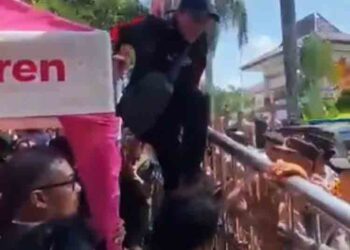 Koordinator-Korlap AMPB Diduga Dikeroyok saat Rapat Pansus di DPRD Pati Berlangsung