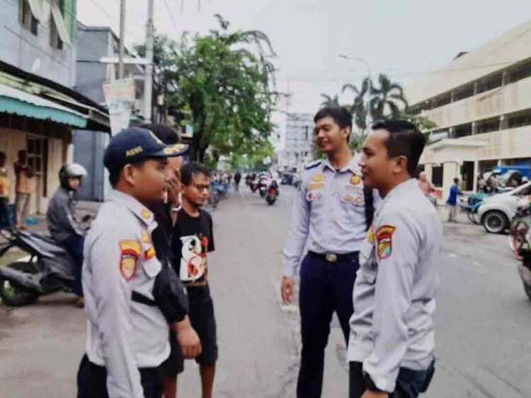 Antisipasi Kepadatan, Area Parkir di Pasar Banjarsari Pekalongan Mulai Ditata Ulang 1 Antisipasi Kepadatan, Area Parkir di Pasar Banjarsari Pekalongan Mulai Ditata Ulang