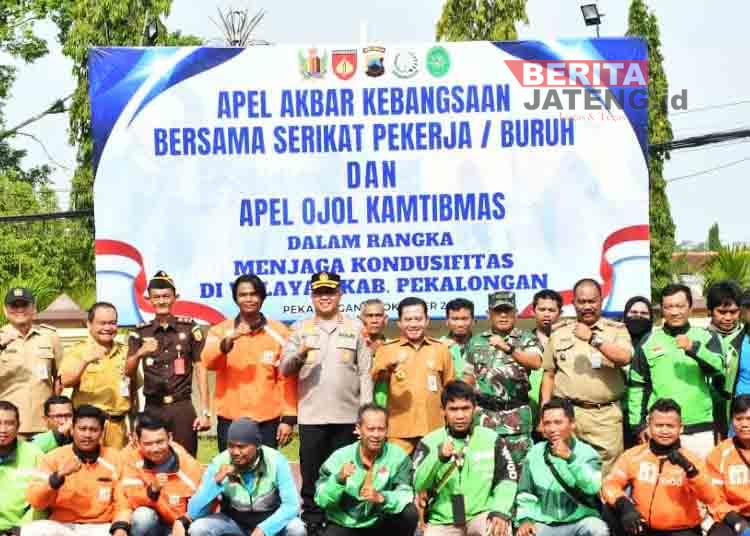 Jelang Penetapan UMK 2026, Pemkab Pekalongan Gelar Apel Bersama Pekerja 1 Jelang Penetapan UMK 2026, Pemkab Pekalongan Gelar Apel Bersama Pekerja