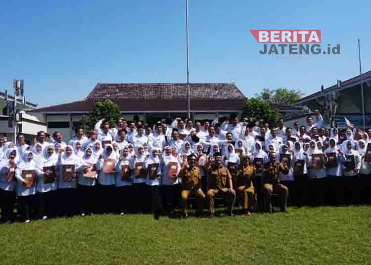 2.361 NIPPPK Paruh Waktu Pekalongan Terbit, Penyerahan Digelar Pekan Depan 1 2.361 NIPPPK Paruh Waktu Pekalongan Terbit, Penyerahan Digelar Pekan Depan