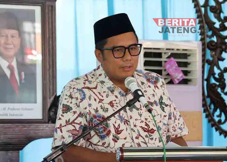 Mohammad Saleh Apresiasi Program Beasiswa untuk Santri di Jateng 1 Mohammad Saleh Apresiasi Program Beasiswa untuk Santri di Jateng