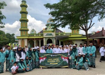 Ratusan Murid Pamotan-Sedan Meriahkan Pawai Ta'aruf, Kolaborasi Apik Sambut Hari Santri 2025 4 Ratusan Murid Pamotan-Sedan Meriahkan Pawai Ta’aruf, Kolaborasi Apik Sambut Hari Santri 2025